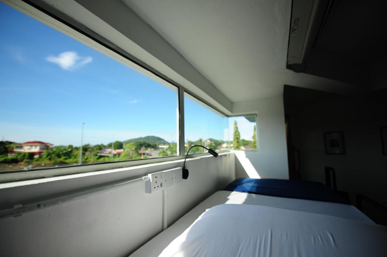 Im Santai Lodge Kangar Exterior foto